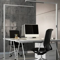 Arcchio LED kantoor vloerlamp Jolinda, zilver, 4.000 K, sensor