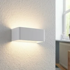 Arcchio LED wandlamp Karam, 20 cm, wit, metaal, omhoog/omlaag