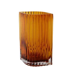 AYTM Folium vaas, hoogte 25 cm, amberkleurig, glas