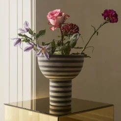 AYTM Varia vaas, zwart, Ø 23 cm, hoogte 24 cm, keramiek