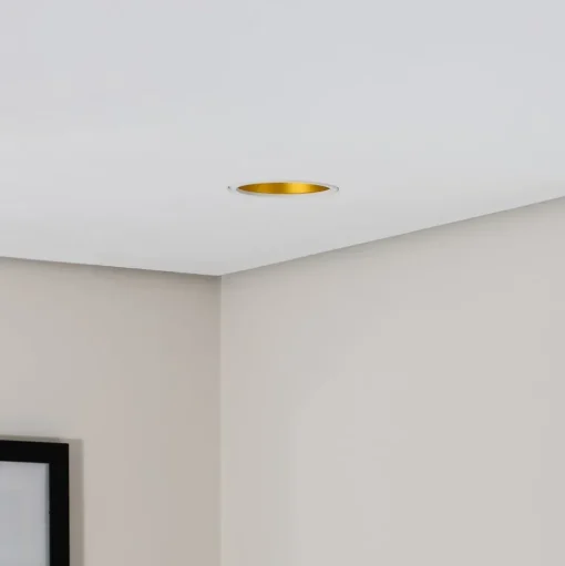 Bega LED plafondinbouwspot Studio Line, wit/messing, gegoten aluminium
