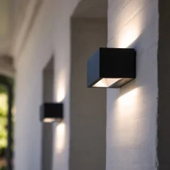 Buitenwandlamp Gemini hoekig 16cm 3.000 K