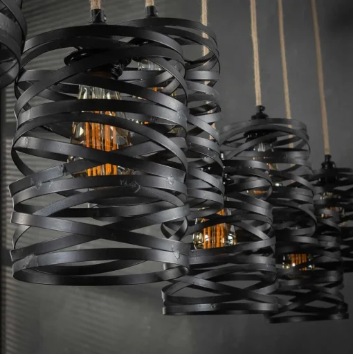 Crossround hanglamp met 7 spiraalvormige kappen