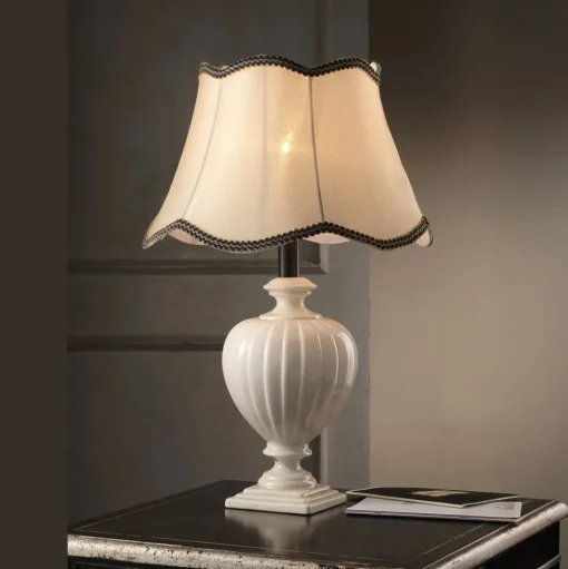 Desy tafellamp, keramiek, crèmekleurig, hoogte 60 cm, E27
