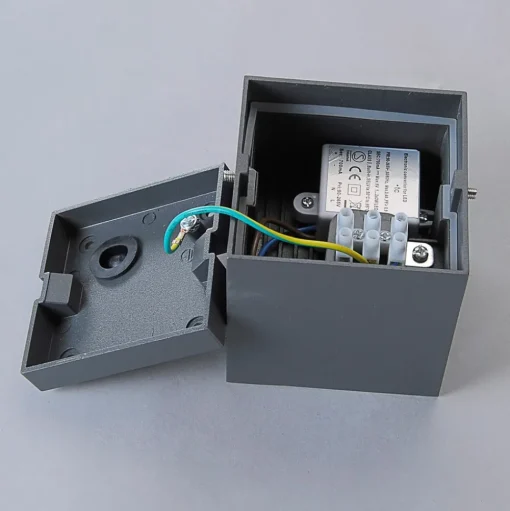 Dobbelsteenvormige LED-buitenplafondlamp Lukas