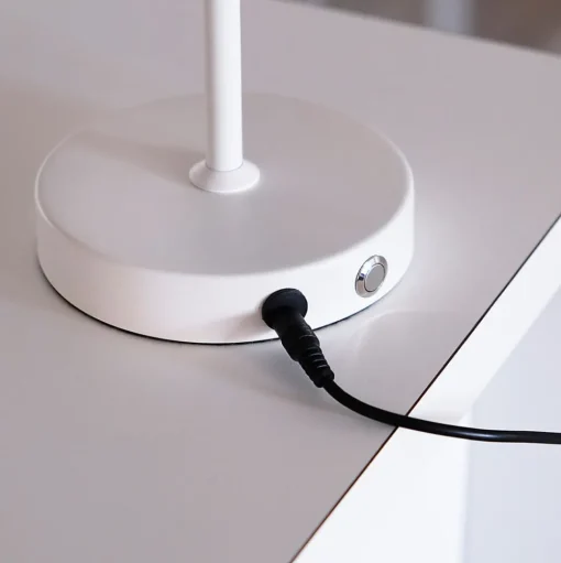 Dyberg Larsen LED tafellamp Stockholm, wit