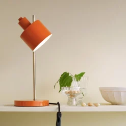 Dyberg Larsen Ocean tafellamp, oranje, hoogte 43 cm, metaal