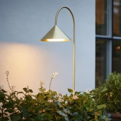 FRANDSEN LED grondspies lamp Grasp, messingkleurig, hoogte 82 cm
