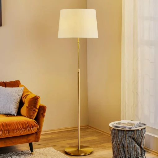 In hoogte verstelbare vloerlamp Lyon m. trekschak.
