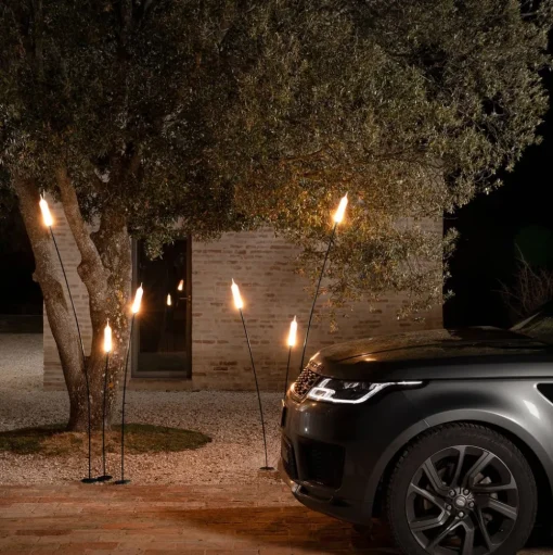 Karman Nilo LED grondspies lamp, hoogte 220 cm