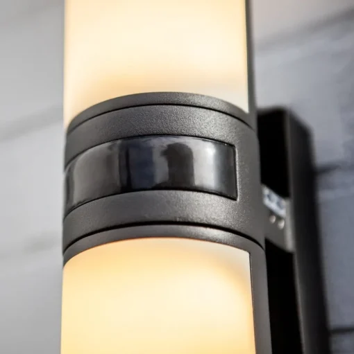 LED buiten wandlamp Cyra, 2-lamps, sensor