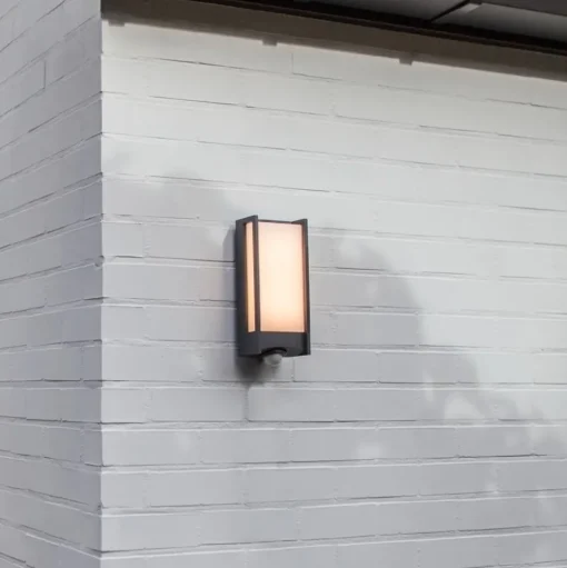 LED buiten wandlamp Qubo met bewegingsmelder