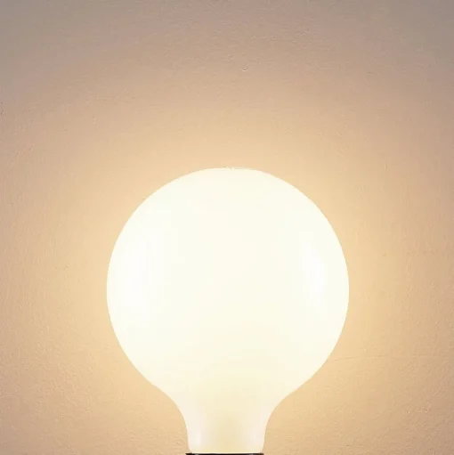 LED lamp E27 8W 2.700K G125 bollamp dimbaar, opaal