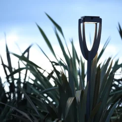LED lamp op zonne-energie Tulip met aardspies