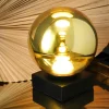 LED tafellamp Altaïr, goudkleurig, hoogte 18 cm glas 3.000 K