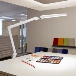 LED tafellamp MAULcraft, wit, 52 cm, klemvoet, dimbaar