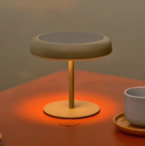LED tafellamp op zonne-energie Elmer, groen, metaal, IP44