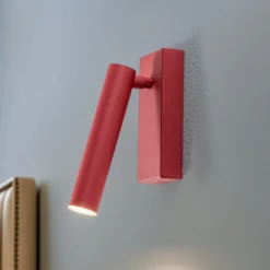 LED wandlamp Rulo, rood, staal, 3000 K