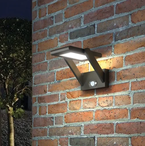 LED-buitenwandlamp Valerian op zonne-energie