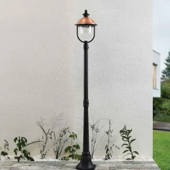 Lindby buitenlamp Clint, 177cm, metaal, zeewaterbestendig, E27