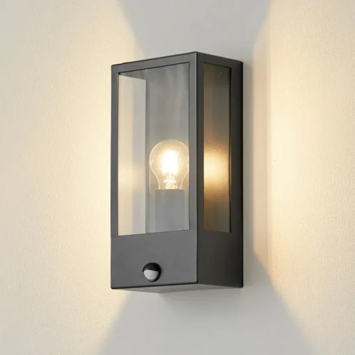 Lindby buitenwandlamp Ilana, zwart, sensor, IP44, E27