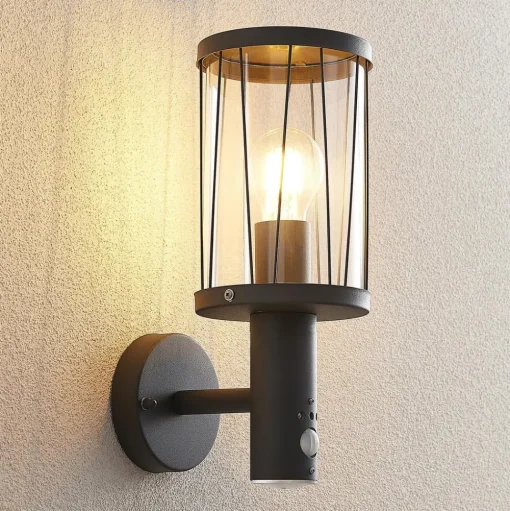 Lindby buitenwandlamp Yonan, hoogte 34 cm, antraciet, sensor