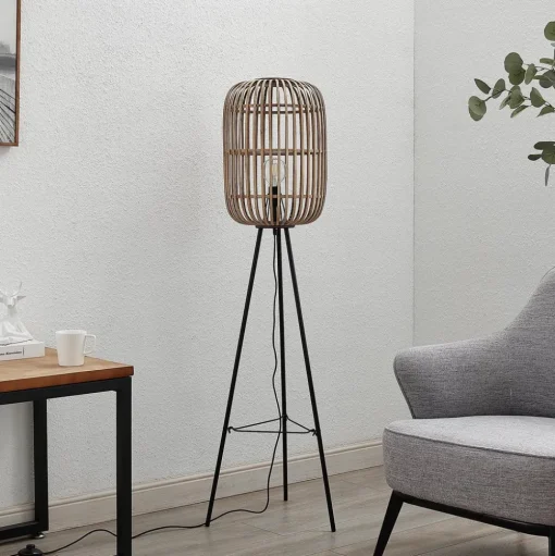 Lindby Canyana vloerlamp, 139 cm, naturel, rotan, driepoot