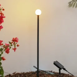 Lindby Freydis LED lamp op zonne-energie, zwart, aluminium, 2.000 K