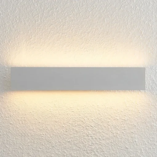 Lindby Ignazia LED wandlamp, 47 cm, wit, metaal, omhoog/omlaag