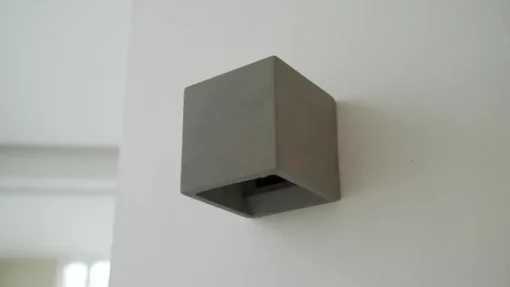 Lindby Jayden wandlamp in hoekige vorm