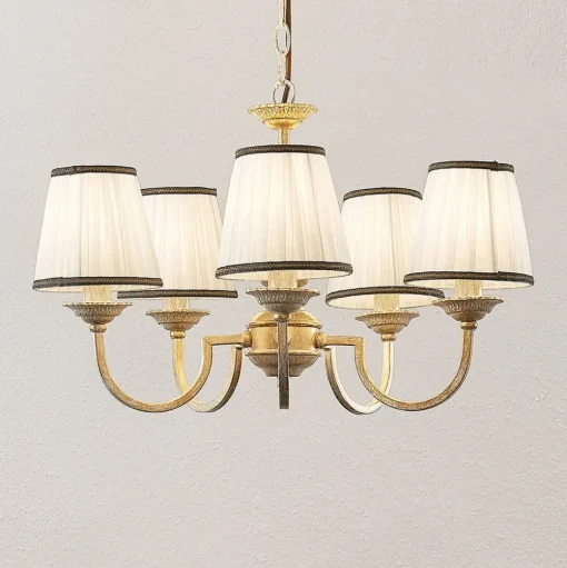 Lindby kroonluchter Lumiel, 5-lichts, crème/messing, textiel