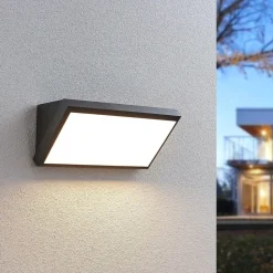 Lindby LED buiten wandlamp Abby, sensor, IP65, donkergrijs