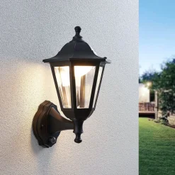 Lindby LED buiten wandlamp Iavo, sensor, zwart, lantaarn
