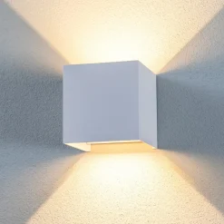 Lindby LED buiten wandlamp Nivar, hoekig, wit, metaal, IP54