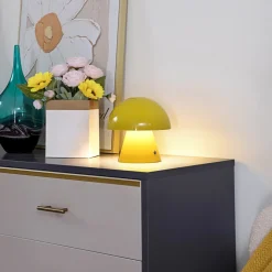 Lindby LED oplaadbare tafellamp Nevijo, geel, Ø18cm, USB, dimmer