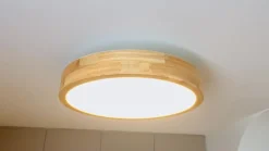 Lindby LED plafondlamp Milada, eiken, CCT, afstandsbediening