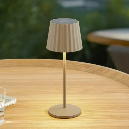 Lindby LED tafellamp op accu Esali, beige, metaal, IP65