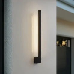 Lindby LED wandlamp Neano, 60cm, zwart, metaal, IP54