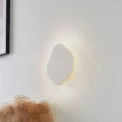 Lindby LED wandlamp Nielson, beige, gips, 30 cm hoog