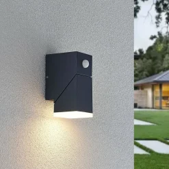 Lindby LED wandlamp Sally, 15 cm, antraciet, IP54, sensor
