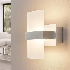 Lindby LED wandlamp Yorick, hoogte 18 cm, aluminium, wit, metaal