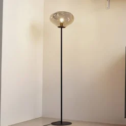 Lindby vloerlamp Lelia, rookgrijs, glas, metaal, 150 cm