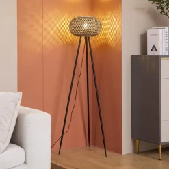 Lindby vloerlamp Nerys, zwart, bamboe, Ø 31,5 cm, driepoot