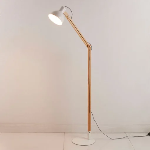 Lindby vloerlamp Shivanja, hout, verstelbaar, 146 cm, E27