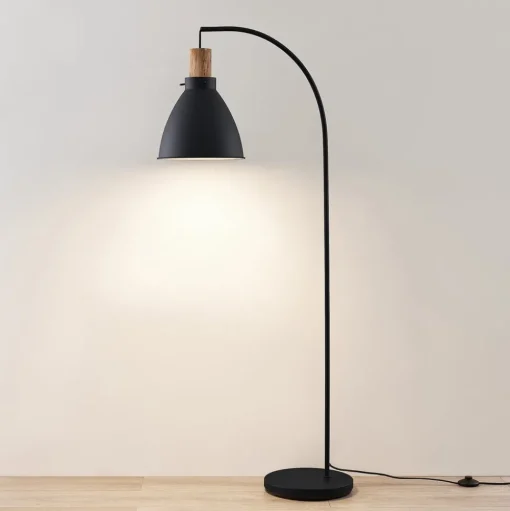 Lindby vloerlamp Trebale, zwart, hout, 154 cm, E27