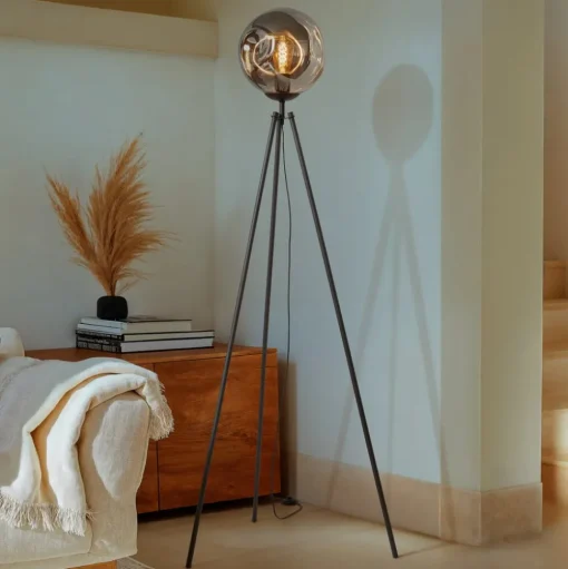 Lindby vloerlamp Valentina, E27, rookgrijs, glas, 150 cm