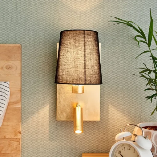 Lindby wandlamp Aiden, 30cm, zwart, goud, LED leeslampje