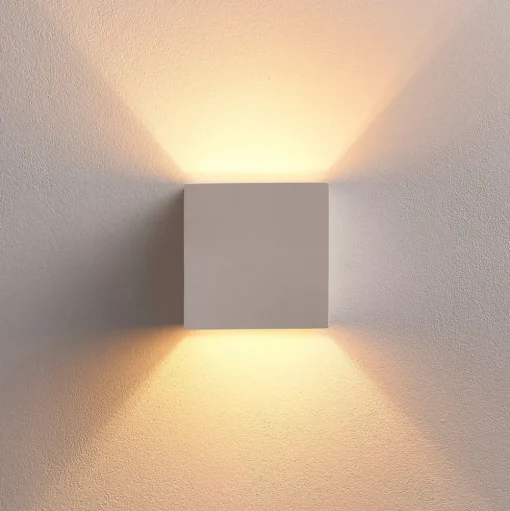 Lindby wandlamp Kay, wit, gips, 11,5 x 11,5 cm