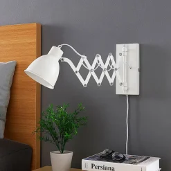 Lindby wandlamp Merle, hoogte 22 cm, wit, uitschuifbaar