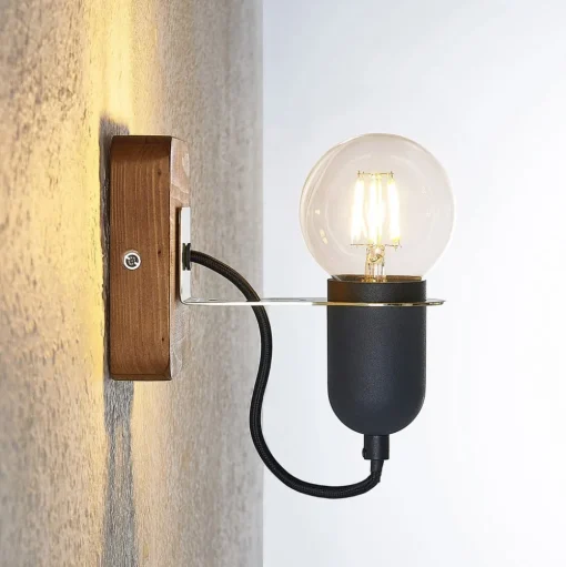 Lucande Becky wandspot van hout, 1-lamp, zwart